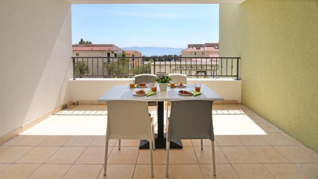 Apartments Hermes Tučepi Extérieur photo