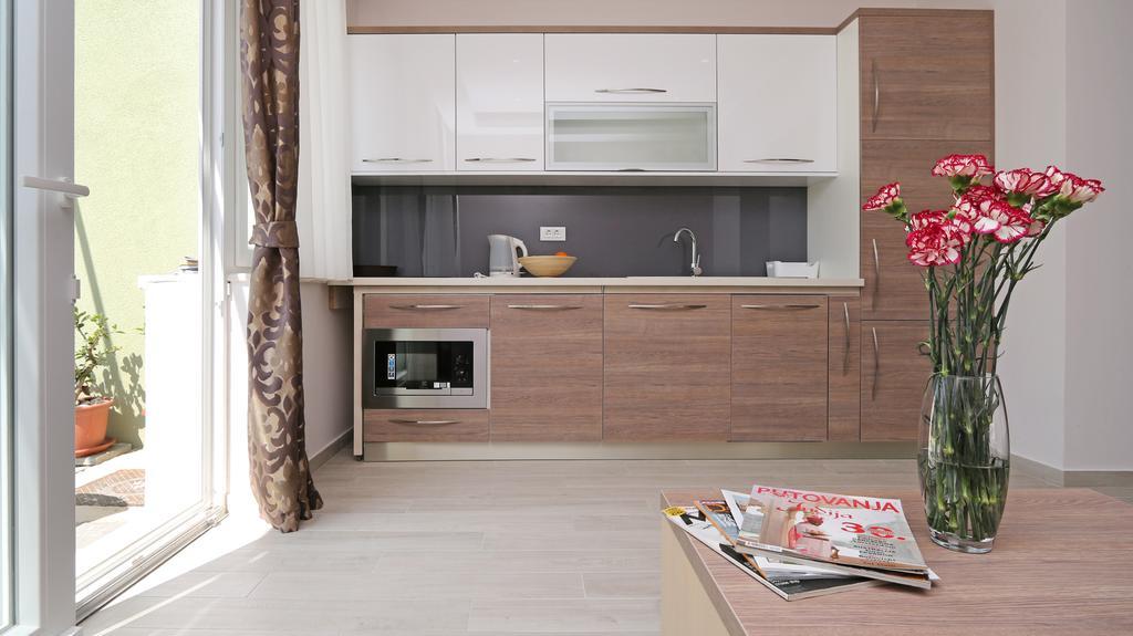 Apartments Hermes Tučepi Extérieur photo