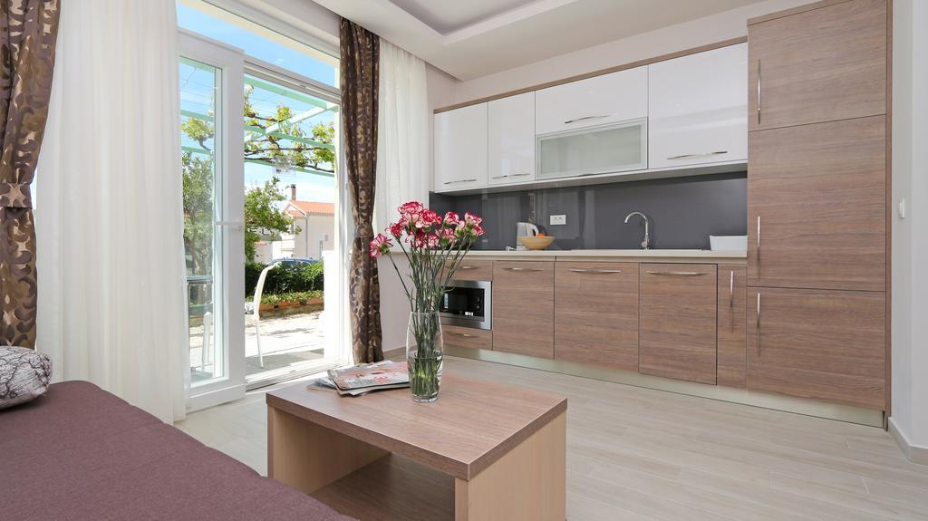 Apartments Hermes Tučepi Extérieur photo