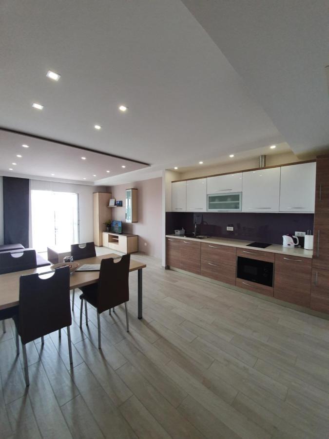 Apartments Hermes Tučepi Extérieur photo